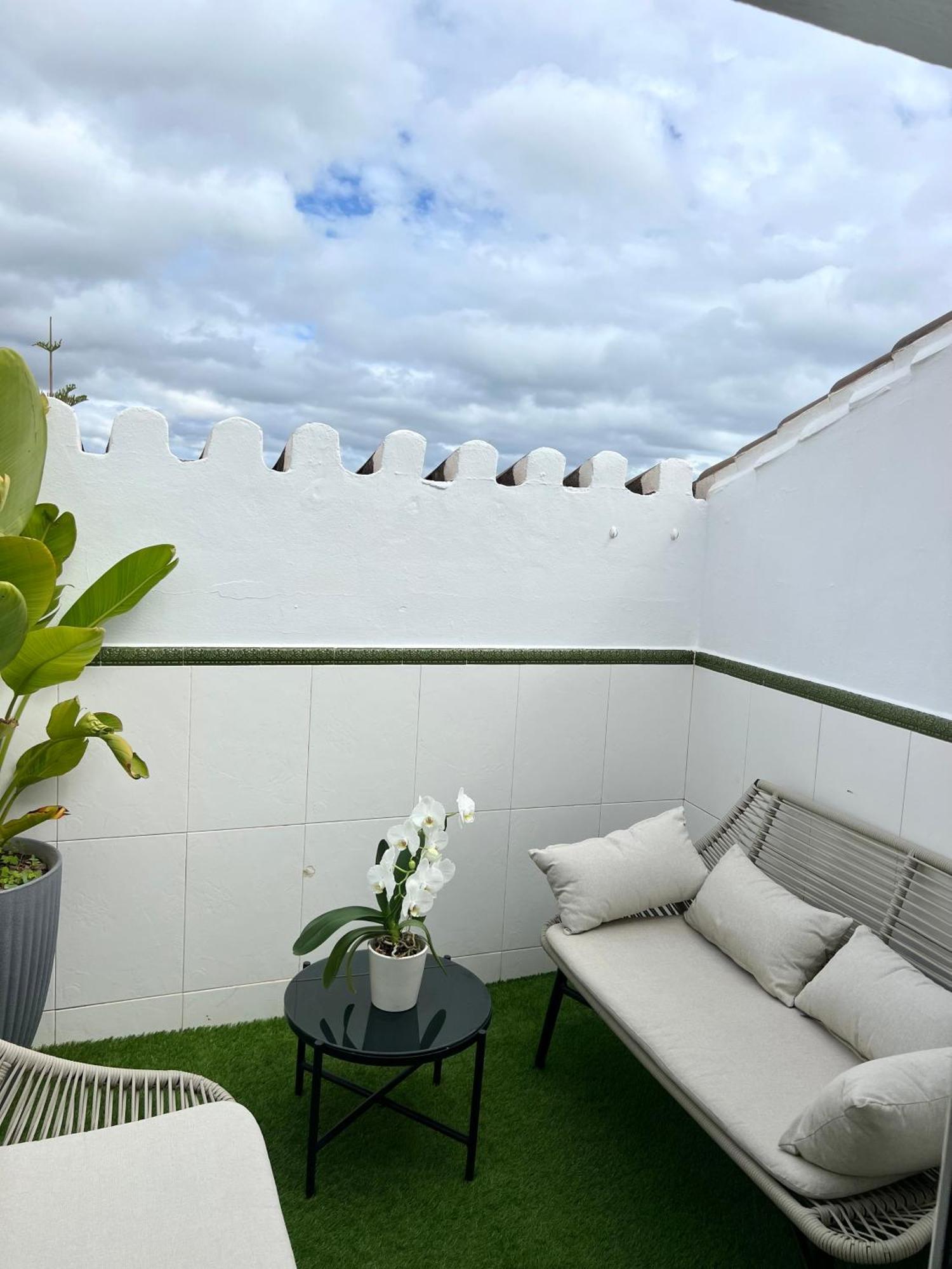Guest house Abril 2*
